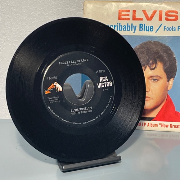 Elvis Presley 45 Record - Indescribably Blue - Fools Fall in Love - Picture 3 of 4